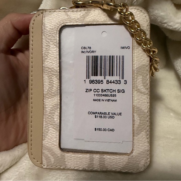 Coach Ivory Card Holder with Gold Chain - Picture 2 of 5